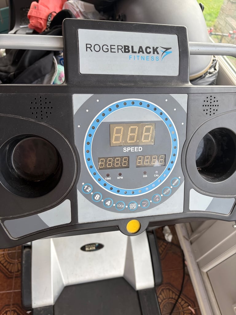 Running machine 