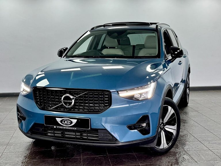 VOLVO XC40 1.5h T5 Recharge 10.7kWh Ultimate Dark Auto Euro 6 (s/s) 5dr 2023
