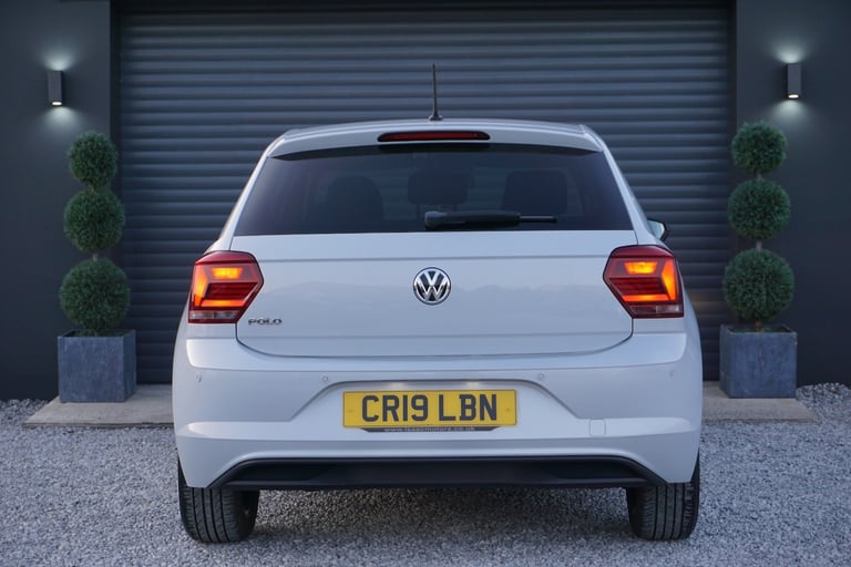 2019 Volkswagen Polo 1.0 EVO Beats  *STUNNING COLOUR COMBINATION FSH IMMACULATE* HATCHBACK Petrol...