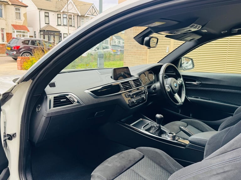 2017 BMW 1 Series 118i [1.5] M Sport Shadow Edition 3dr HATCHBACK Petrol Manual