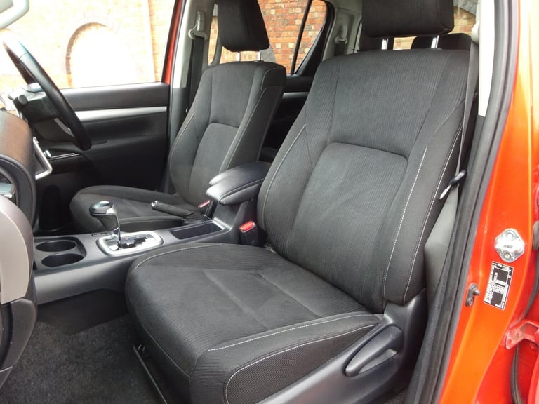 2021 Toyota Hilux 2.8 D-4D Invincible Auto 4WD Euro 6 (s/s) 4dr PICK UP Diesel Automatic