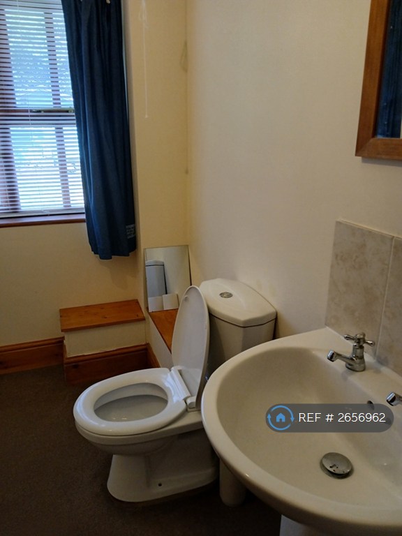 1 bedroom flat in Stokeinteignhead, Newton Abbot, TQ12 (1 bed) (#2656962)