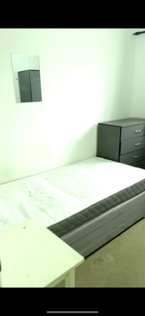 3 Bedroom House to Rent £2700 Parking/Garage/Garden