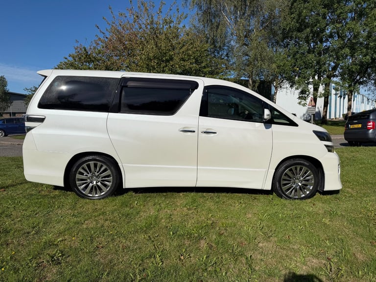 2012 TOYOTA VELLFIRE, WHITE,Golden Eyes 2, 2.4ltr. 7 Seater, Twin Sun roofs, 