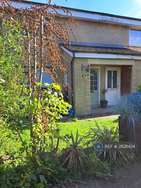 1 bedroom flat in Drighlington, Drighlington, Bradford, BD11 (1 bed) (#2628424)