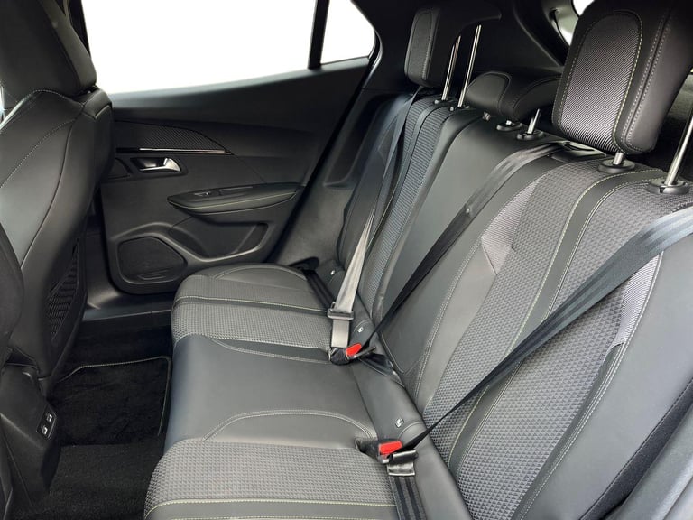  Peugeot 2008 SUV 1.2 Puretech Gt Suv 5dr Petrol Eat Euro 6 s/s 130 Ps Petrol