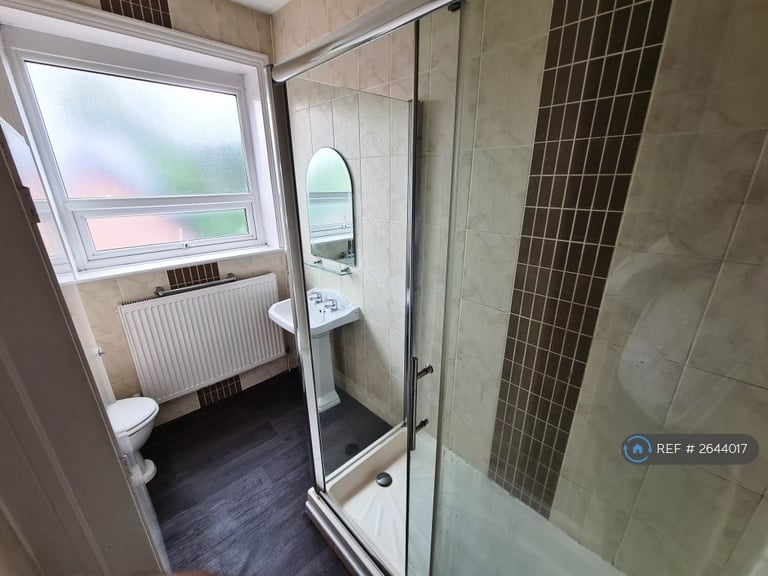 2 bedroom house in Rochdale Road, Royton, Oldham, OL2 (2 bed) (#2644017)
