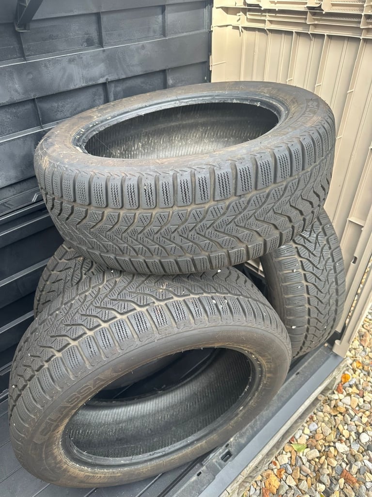 Winter car tyres 