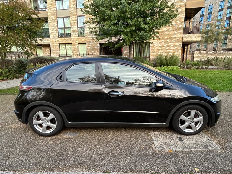 FACE LIFT 2009 HONDA CIVIC 1.8 FULL AUTOMATIC PETROL LOW MILEAGE 90k.,drives superb,great condition 