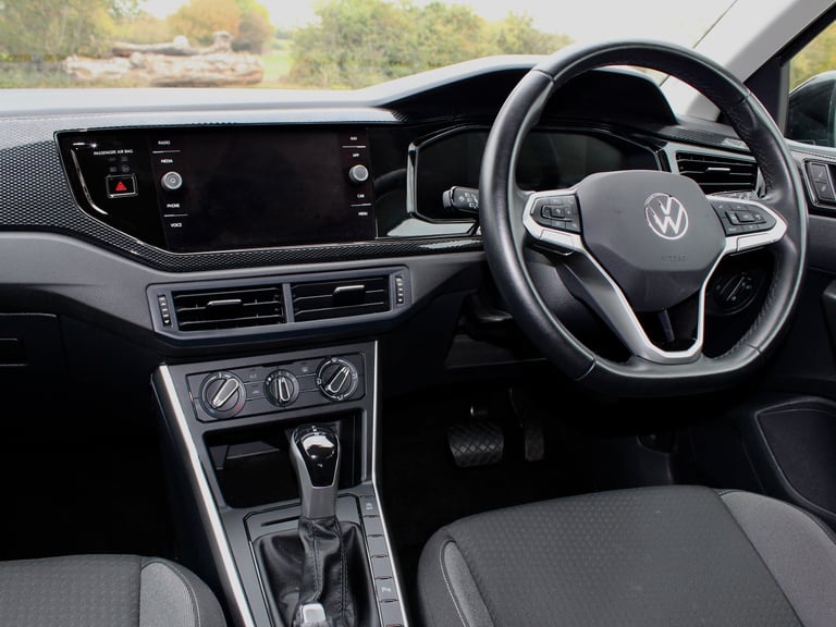 Volkswagen, POLO, Hatchback, 2024, Semi-Auto, 999 (cc), 5 doors
