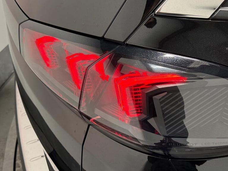 2023 Peugeot 5008 1.5 Bluehdi Allure Suv 5dr Diesel Eat Euro 6 (s/s) (130 Ps) HATCHBACK Diesel Au...