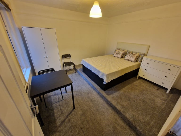 Double room in shared House Capstone rd. in Charminster