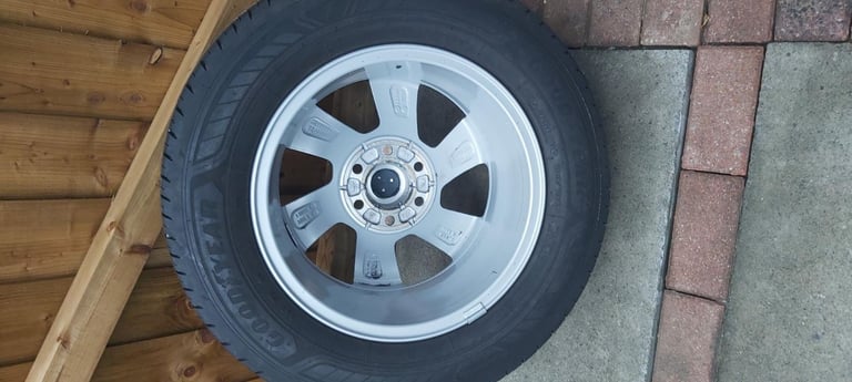 newer shape ford transit alloy wheel/tyre