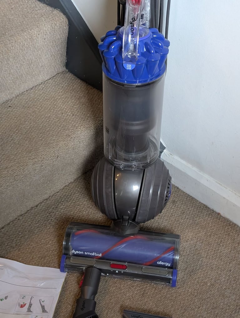 Dyson up22 multifloors vacuum cleaner VGC as new 