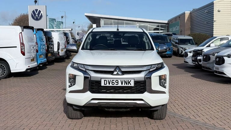 2019 Mitsubishi L200 Double Cab DI-D 150 Barbarian 4WD Double Cab Pick-up Diesel Manual