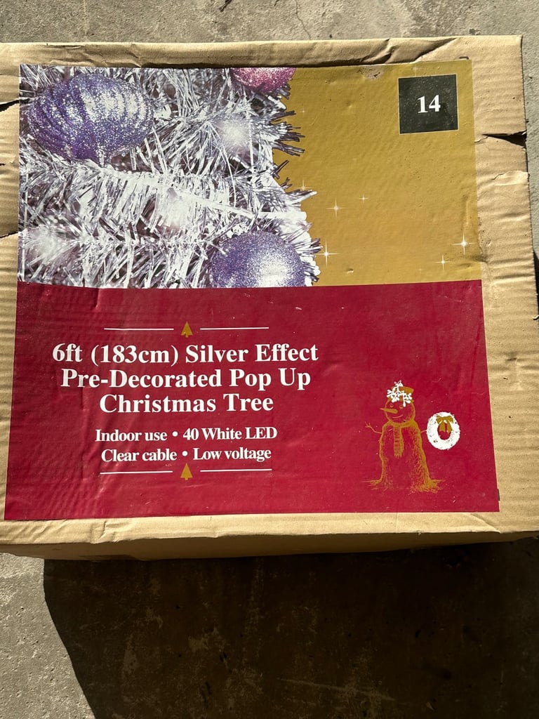 B&q pop up led xmas tree 