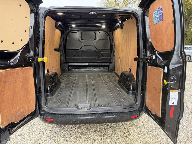 2022 Ford Transit Custom 2.0 EcoBlue 130ps Low Roof Limited Van PANEL VAN DIESEL Manual