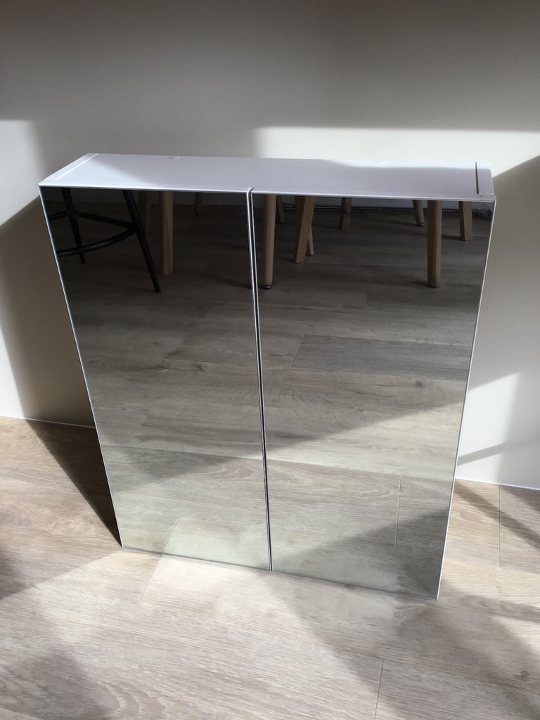 image for Mirrored bathroom cabinet with shelves 