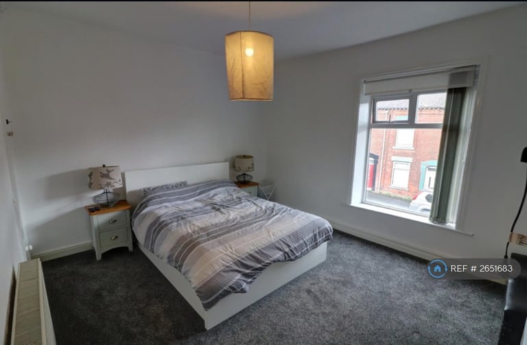2 bedroom house in Ripponden Road, Oldham, OL1 (2 bed) (#2651683)