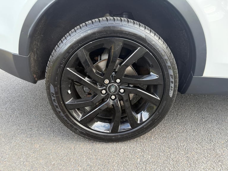 Land Rover DISCO SPORT BLACK HSE / AUTO / 7 SEATS 