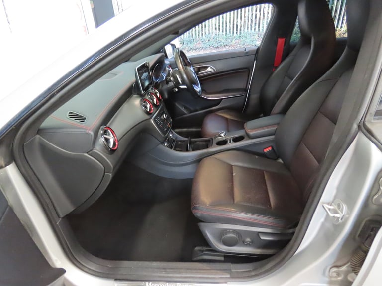 2015 Mercedes-Benz CLA Class 2.0 CLA250 Engineered by AMG Shooting Brake 5dr