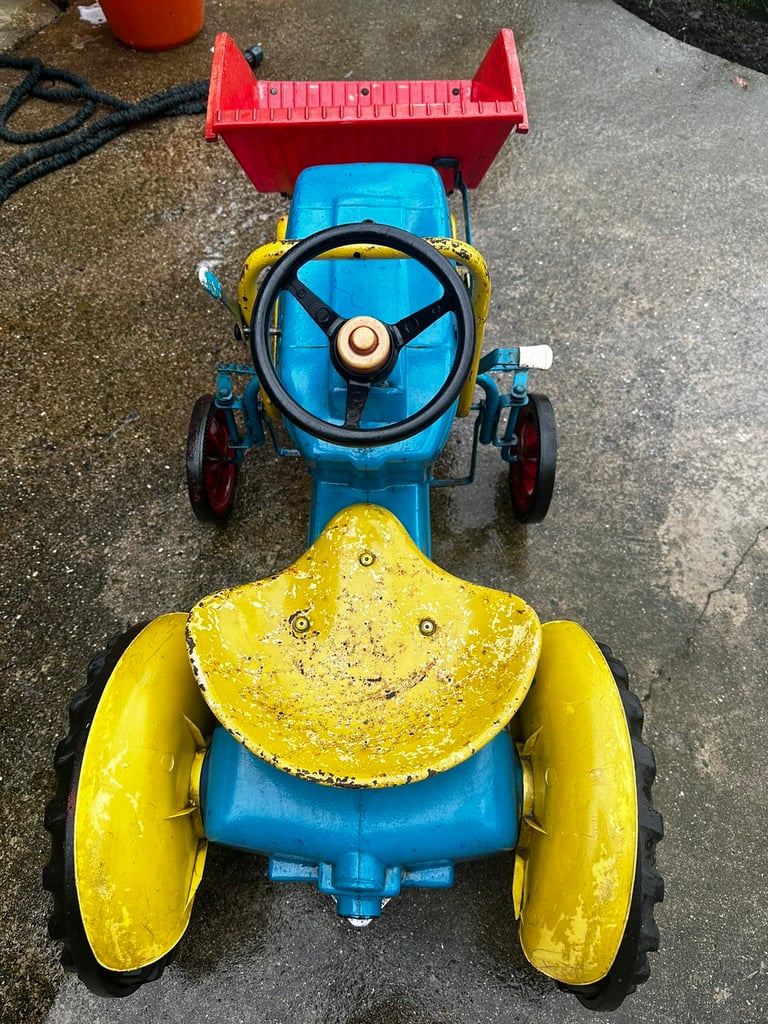 Vintage Tri-ang Tractor Full working order 