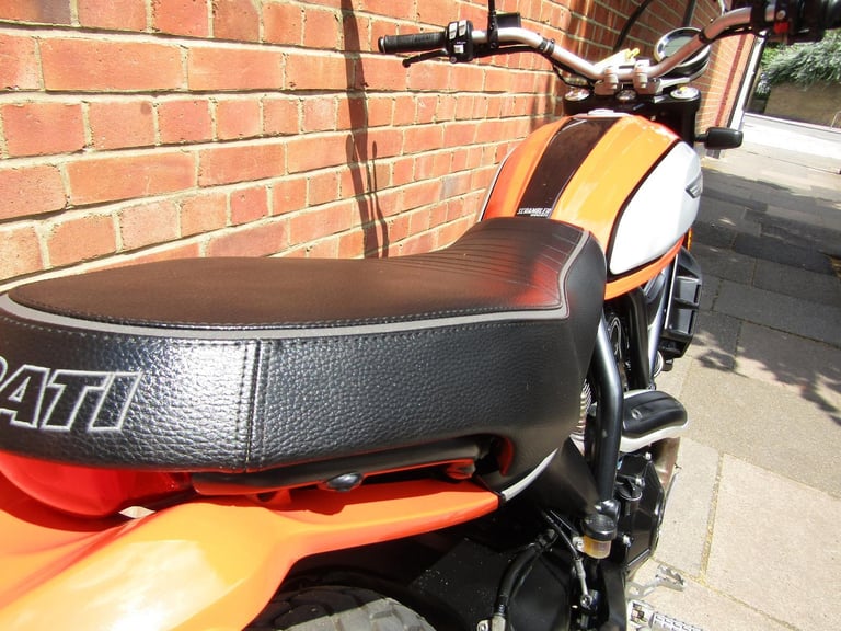 DUCATI SCRAMBLER 800 IN FANSASTIC CONDITION,VERY LOW MILES, AS ORIGINAL! 2019