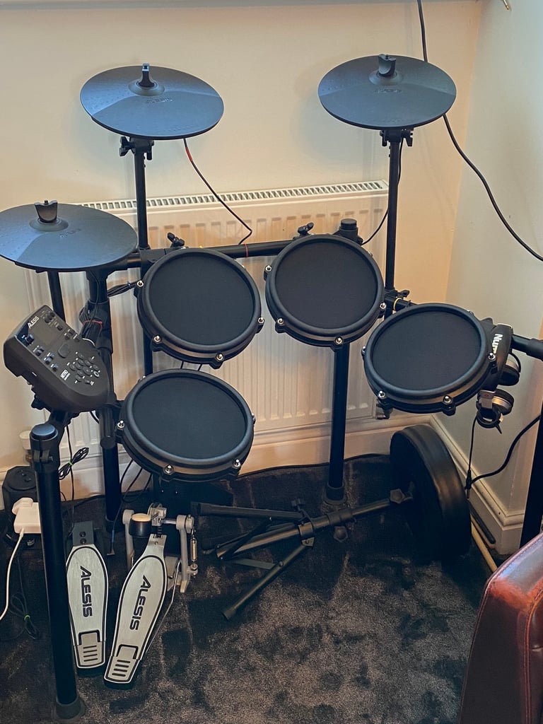 ALESIS electric drum kit 