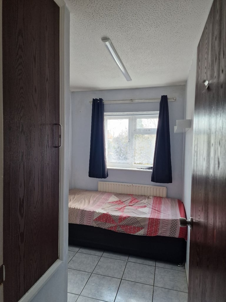 Single room for rent