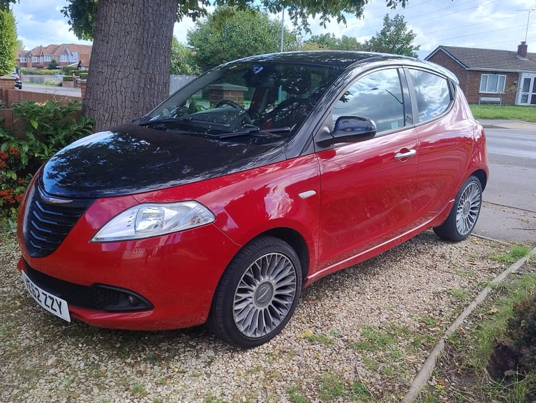 Chrysler, YPSILON, Hatchback, 2013, Manual, 875 (cc), 5 doors