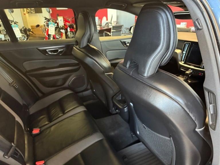  Volvo V60 2.0 D4 [190] R DESIGN Pro 5dr Auto Diesel