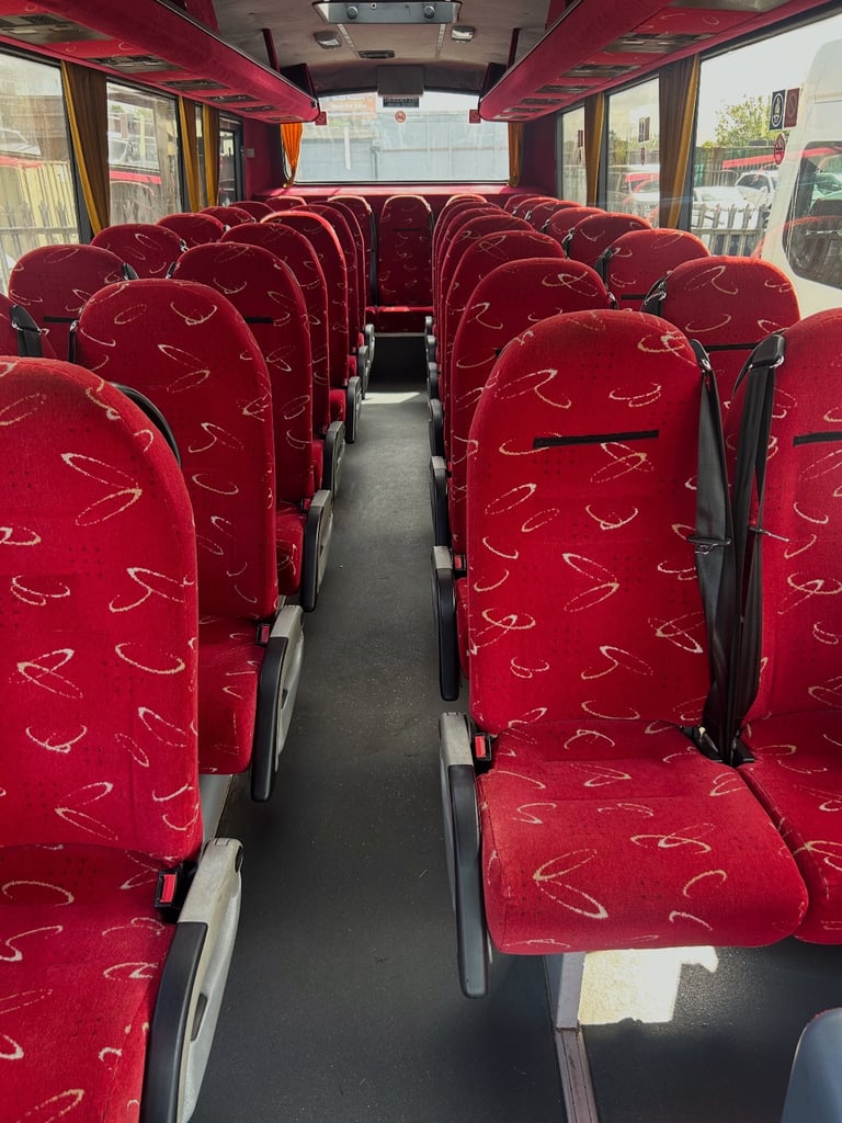 Mercedes cheetah 33 seats 