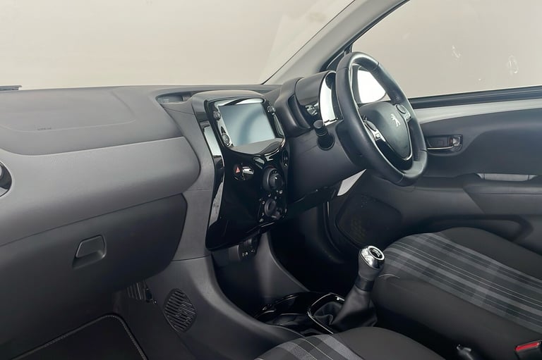  Peugeot 108 1.0 Allure Hatchback 5dr Petrol Manual Euro 6 s/s 72 Ps Petrol