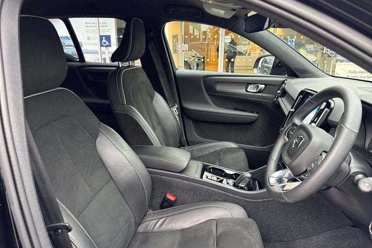 2021 Volvo XC40 1.5 T3 R-Design SUV 5dr Petrol Auto Euro 6 (s/s) (163 ps) ESTATE Petrol Automatic