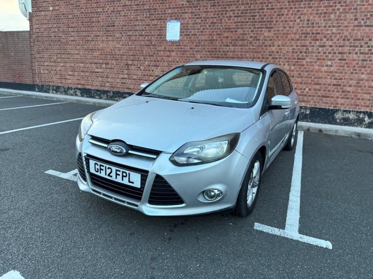  Ford Focus 1.6 Zetec Powershift Euro 5 5dr Petrol Automatic