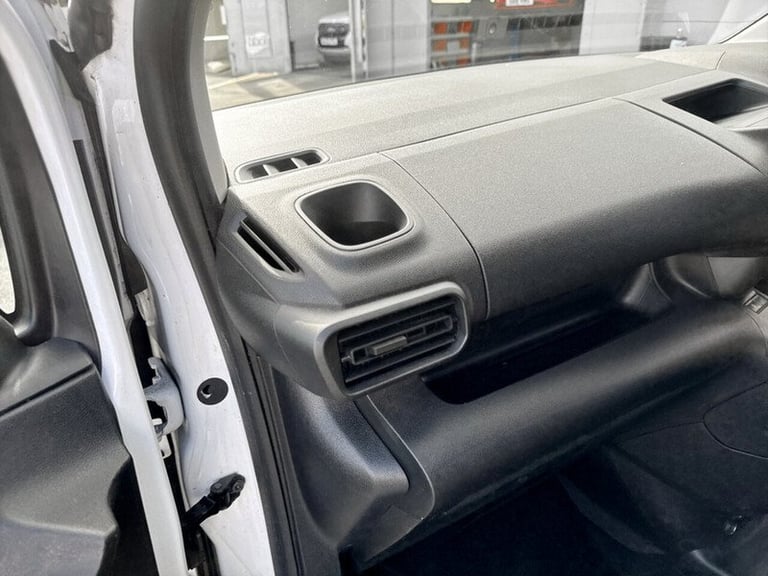 2020 Vauxhall Combo 2300 1.5 Turbo D 100ps H1 Sportive Van PANEL VAN DIESEL Manual