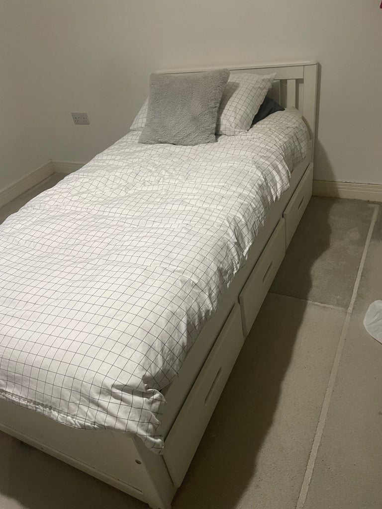 image for Single bed with matress*