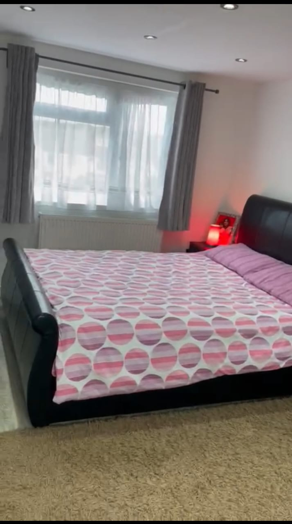 image for En-suite Double Room to Rent in Mayfield Road, Thornton Heath CR7.