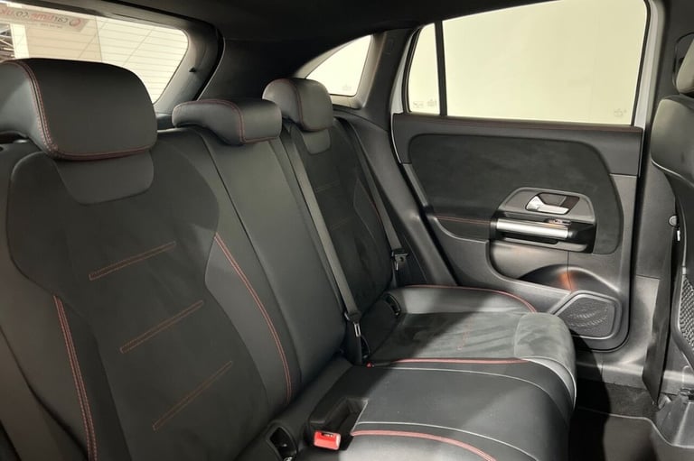 2023 23 MERCEDES-BENZ GLA CLASS 1.3 GLA250E 15.6KWH AMG LINE (PREMIUM) SUV 5DR P