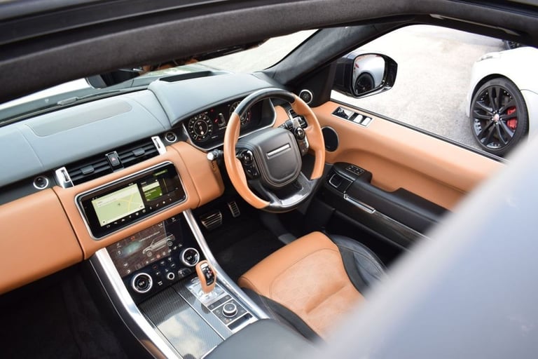 2021 62 LAND ROVER RANGE ROVER SPORT 5.0 P575 V8 SVR CARBON EDITION SUV 5DR PETR