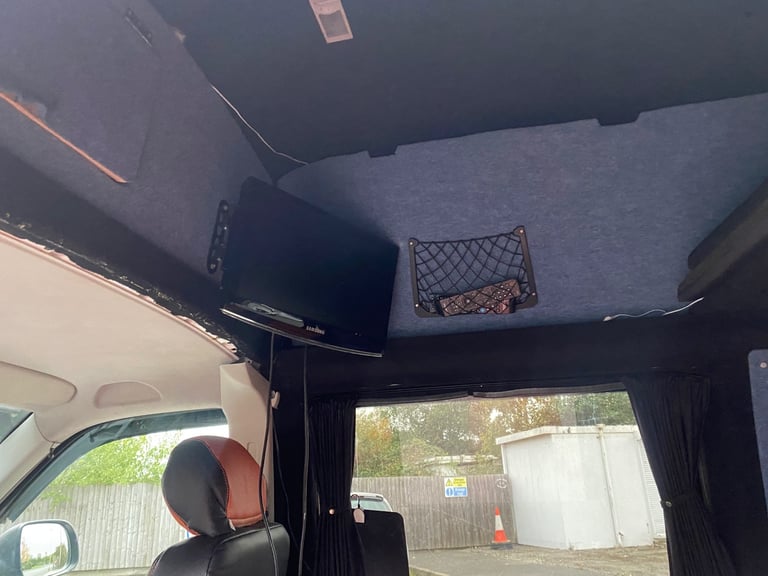 Vw transporter t5 4berth campervan 12 months mot  and rear seat belts 