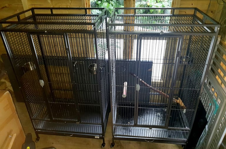 image for Liberta Cambridge Parrot Cage on wheels playstand