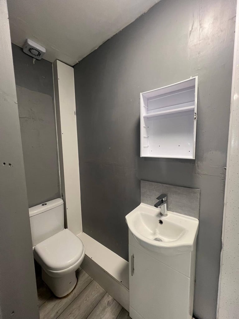 Room in West Drayton (UB7 8BY)