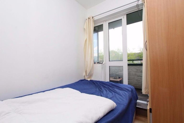 image for Double room available now 15 min from the City