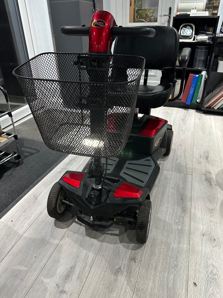 Apex Rapid Mobility Scooter in great condition With New Batteries