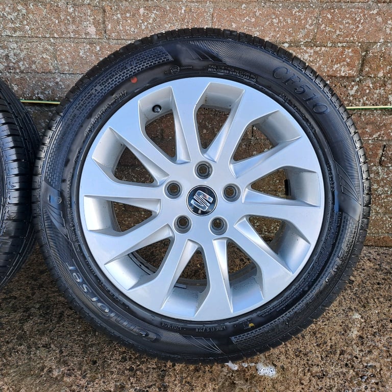 Seat Leon Alloy wheels with tyres