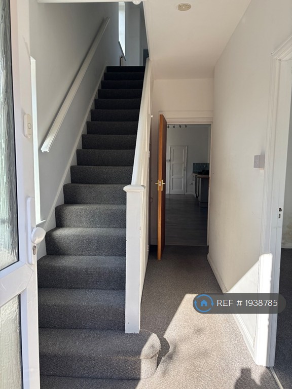 3 bedroom house in Harold Avenue, Westgate-On-Sea, CT8 (3 bed) (#1938785)