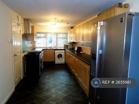 8 bedroom house in Derby Road, Manchester, M14 (8 bed) (#2655961)