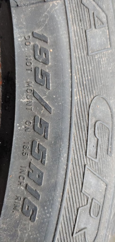 BMW winter tyers and wheels 195 55 R16 hankook goodyear