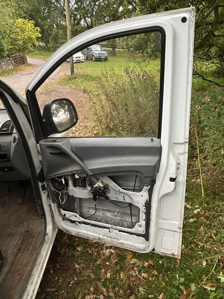 Mercedes vito breaking